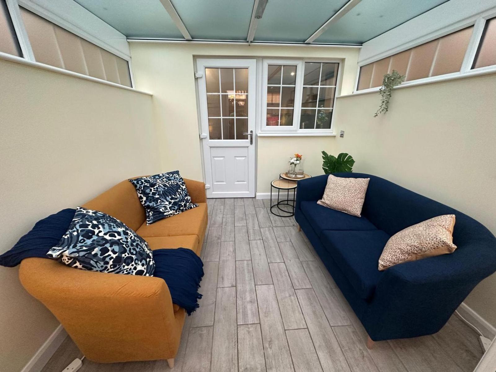 Rooms In Stylish House Milton Keynes Exterior foto
